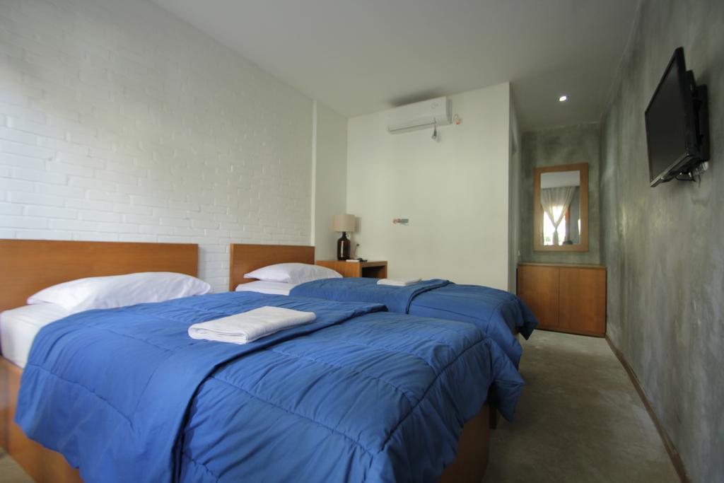 Pawon Cokelat Guesthouse Yogyakarta Phòng bức ảnh