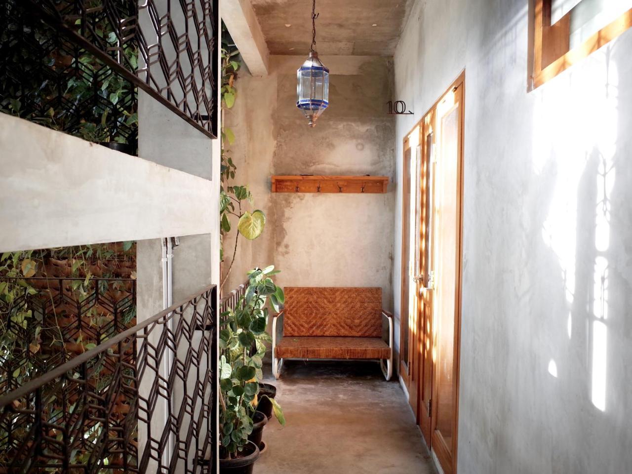 Pawon Cokelat Guesthouse Yogyakarta Ngoại thất bức ảnh