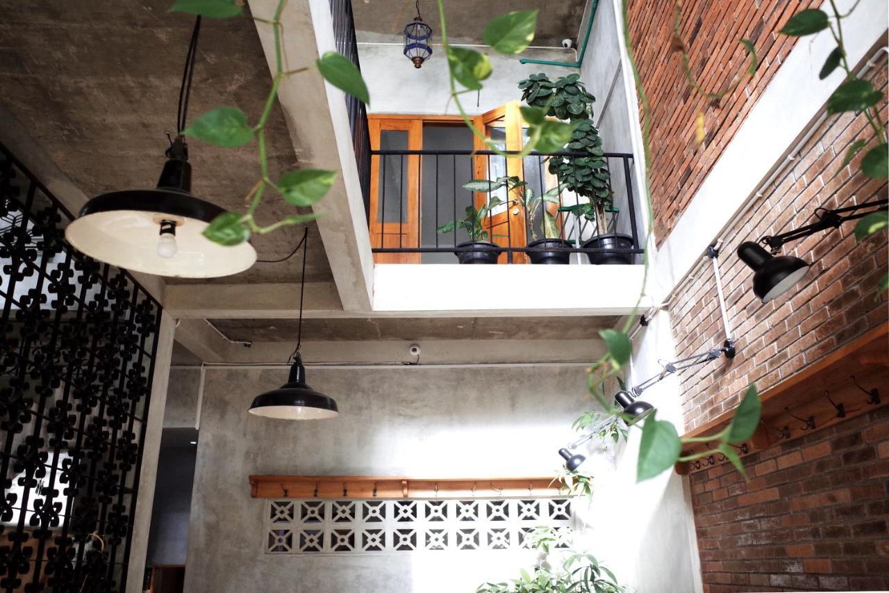 Pawon Cokelat Guesthouse Yogyakarta Ngoại thất bức ảnh